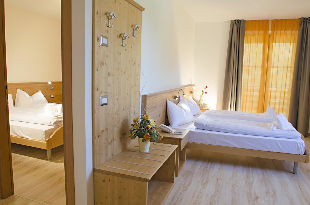 Hotel Vervasio Vervò Chambre photo